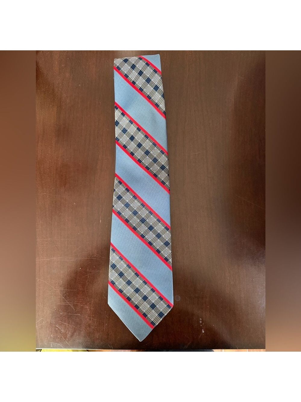 Men's Vintage 70's Tie in Blue and Red.